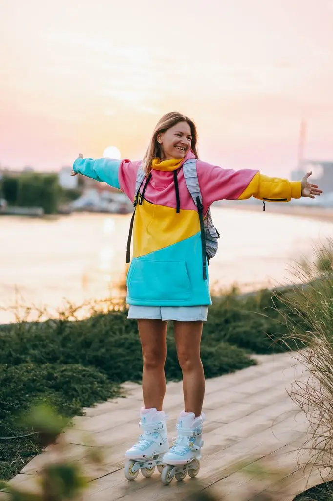 women rollerblading