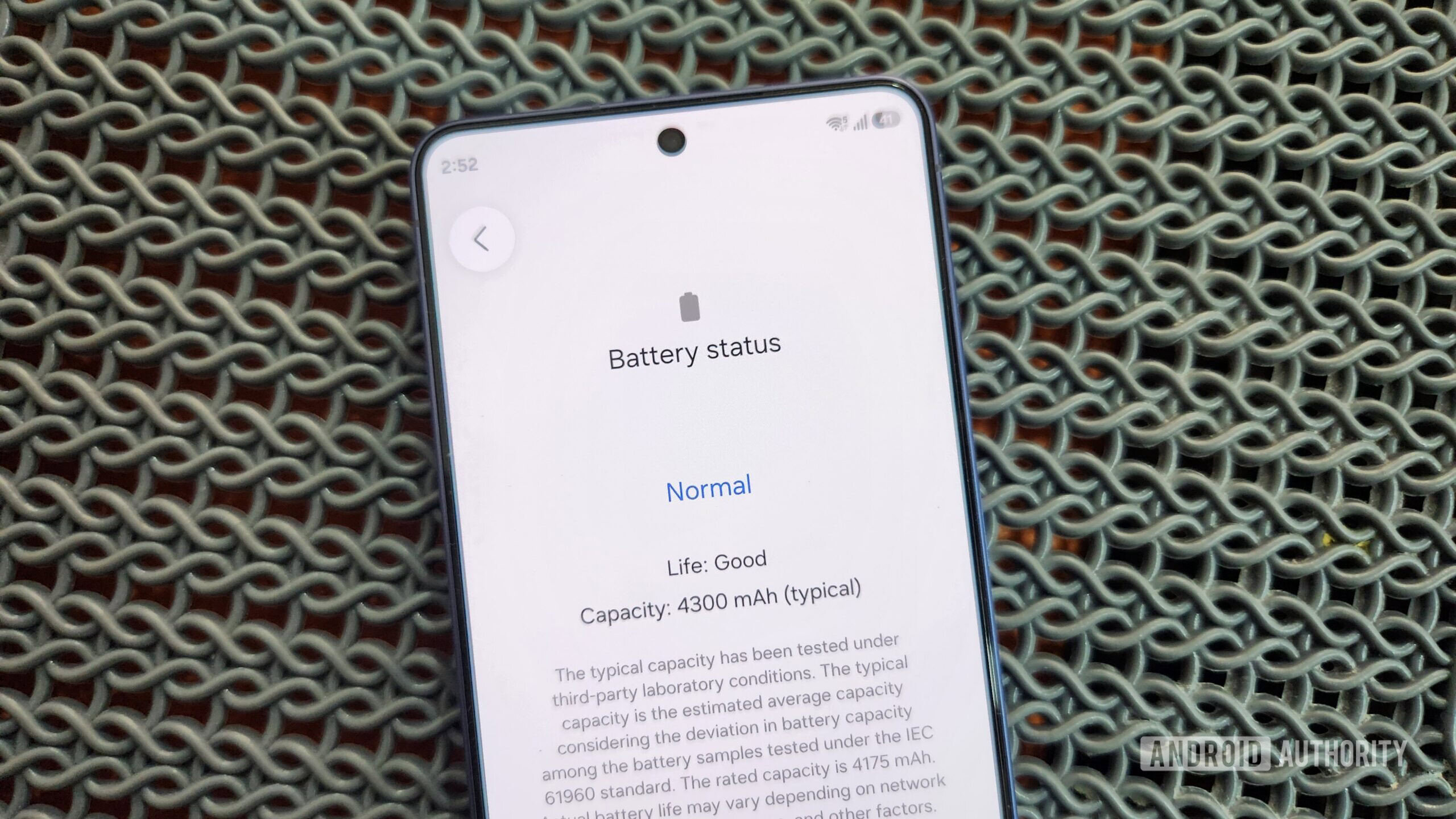 Battery status on Galaxy S26
