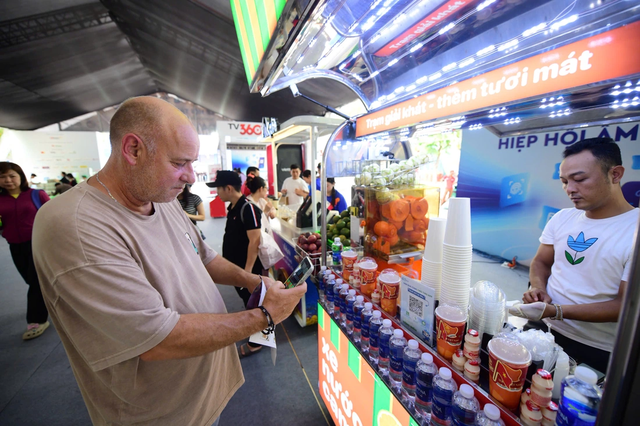 International audience embraces familiar QR payment app at Vietnam's Digital Finance Festival 2026 - 3
